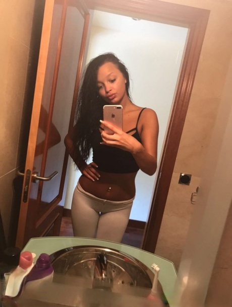 Ağaçli Escort Büyüleyici ve Şık Bayan Alara